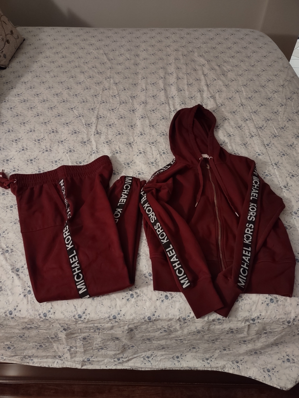 Michael Kors Women Burgundy Hoodie & Jogger Set Size Small